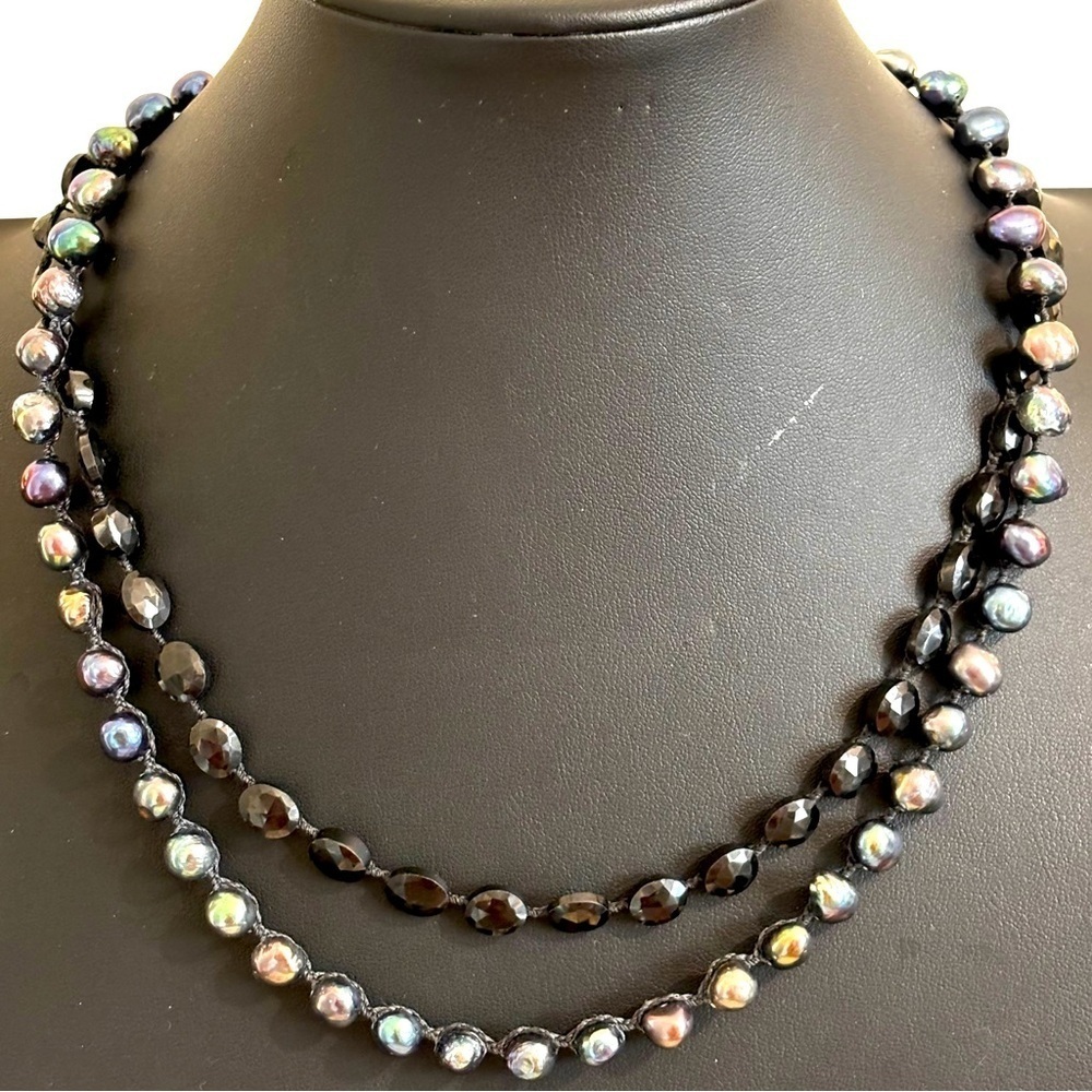 Vintage extra long peacock pearls and black jet